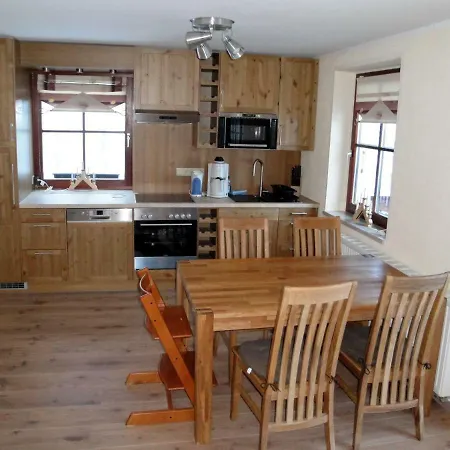 Ferienhaus-bergtraum-ferienwohnung-fanni * Oberwiesenthal